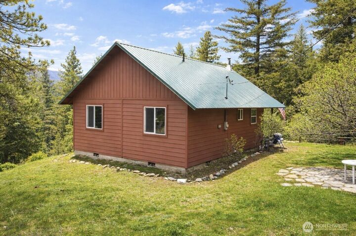 Property Photo:  40 E Wannacut Lane  WA 98844 