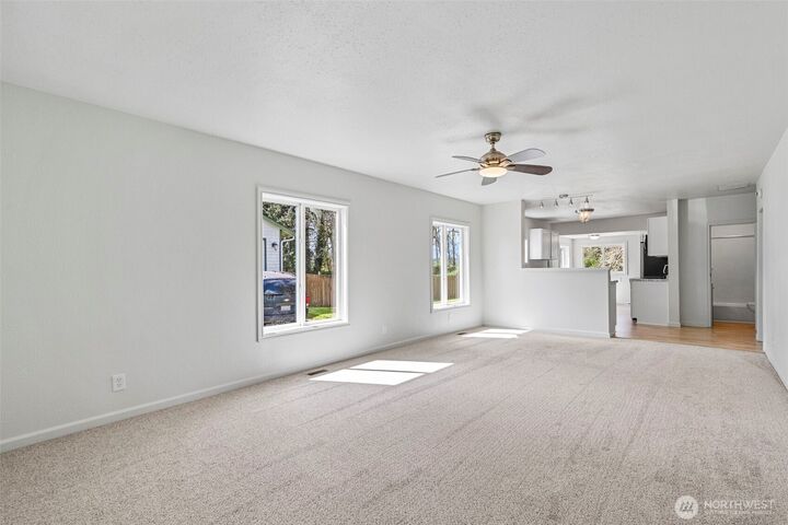 Property Photo:  623  Jefferson Street  WA 98531 