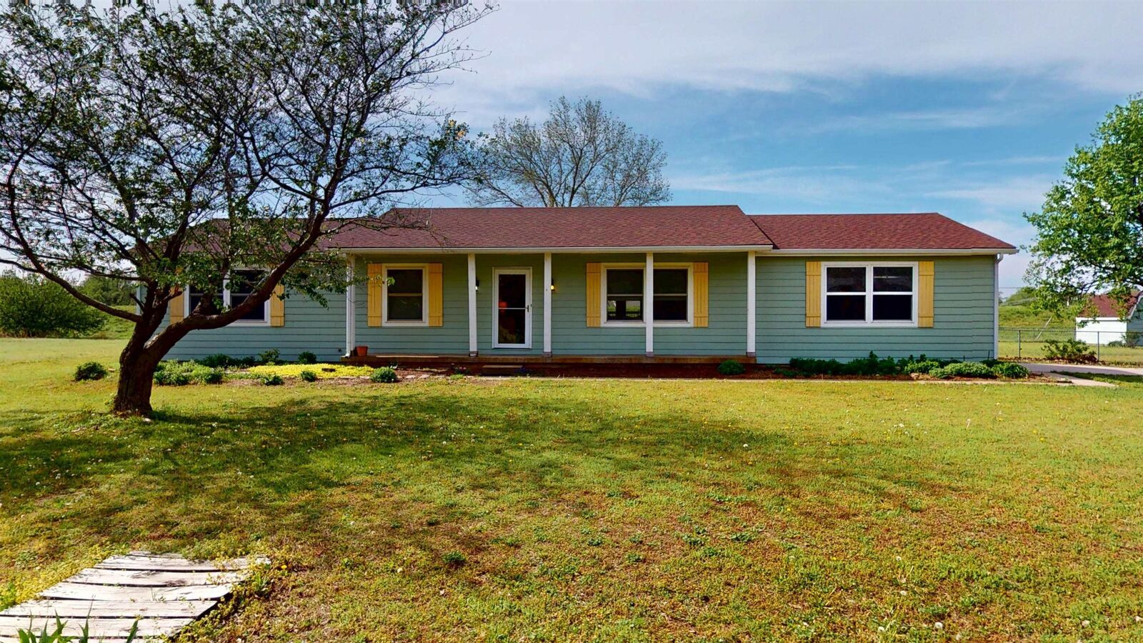 Property Photo:  515 W 38th St  KS 67204 