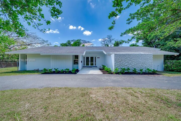 Property Photo:  13100 SW 81st Ave  FL 33156 