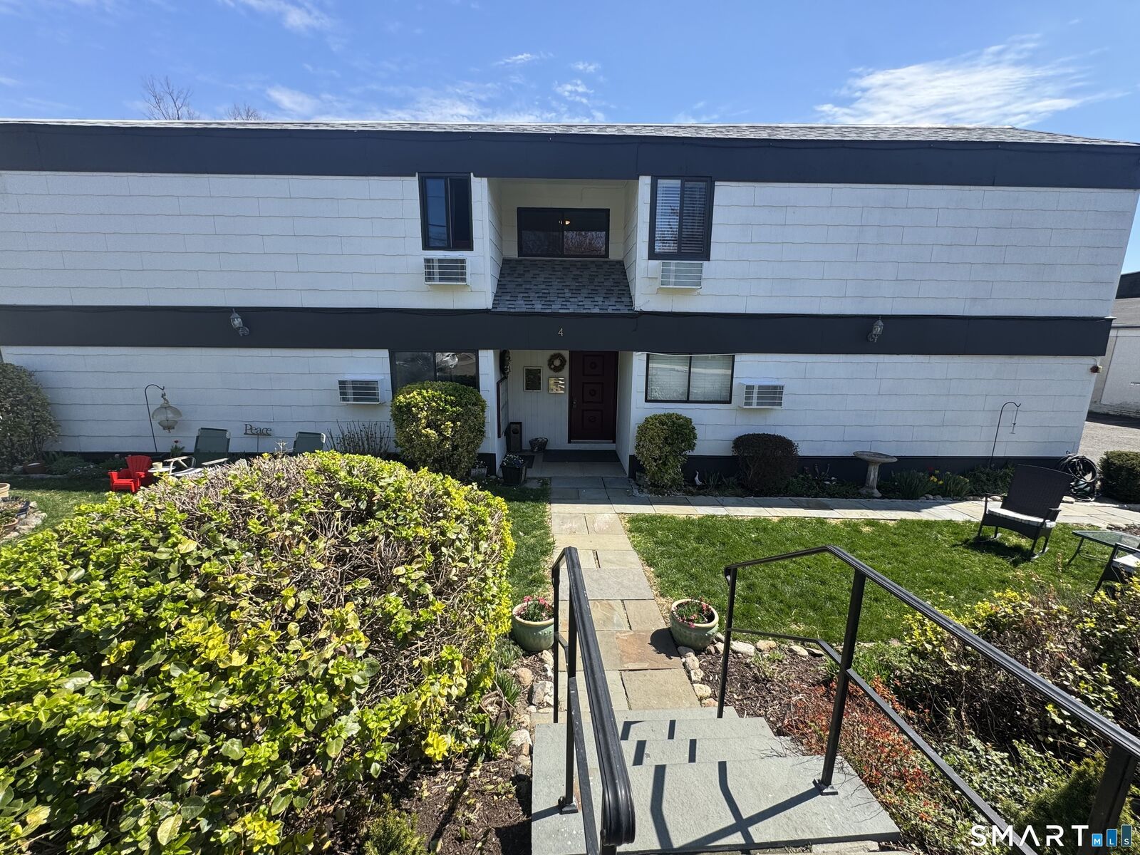 Property Photo: 4 Glenwood Avenue B7 CT 06854