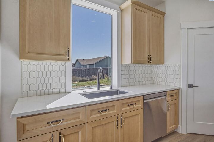 Property Photo:  308 Victoria Street  WA 98944 