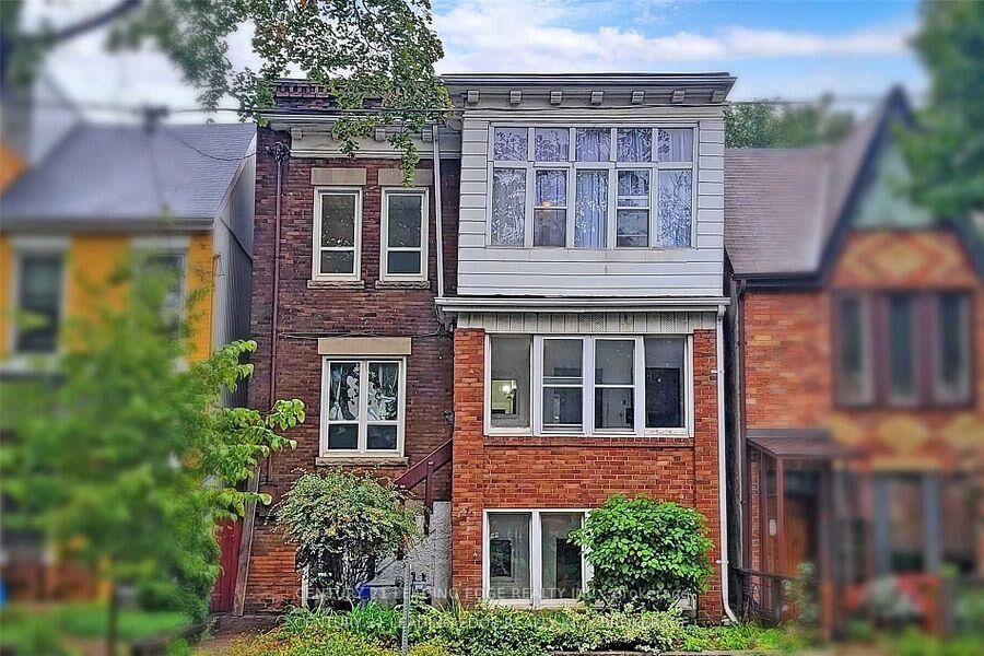 Property Photo:  233 Borden Street Main Level  ON M5S 2N5 