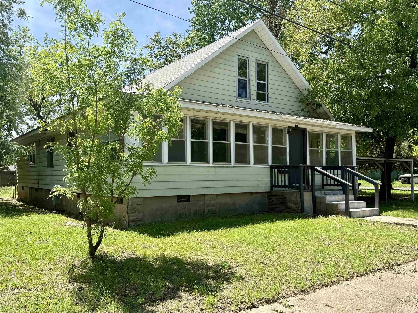 Property Photo:  611 Filmore Street  AR 72830 