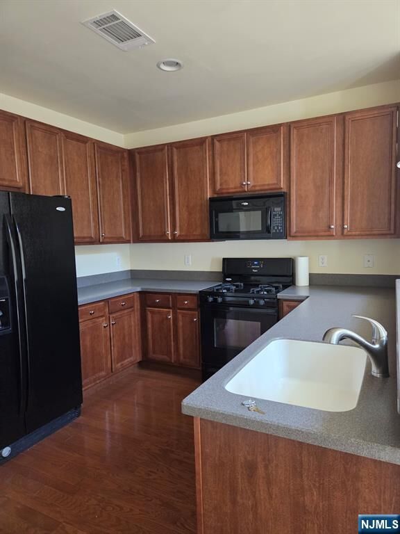 Property Photo:  2411 Ramapo Court  NJ 07457 