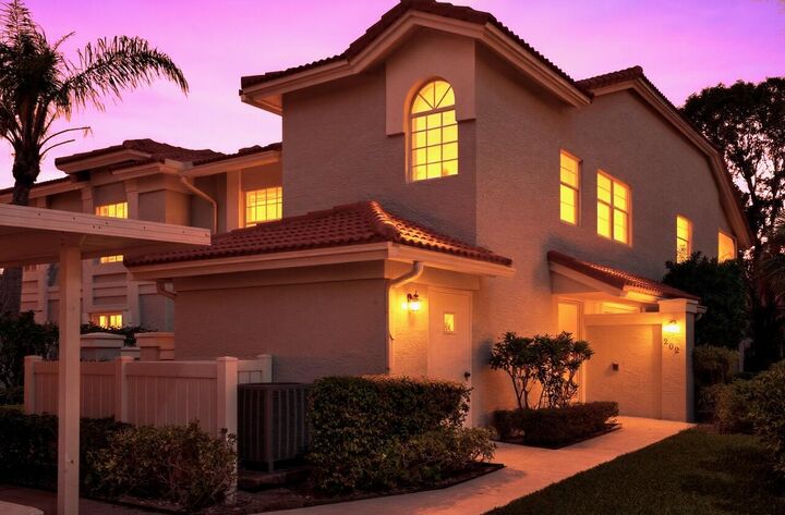 Property Photo:  7669 Springwater Place 202  FL 33437 