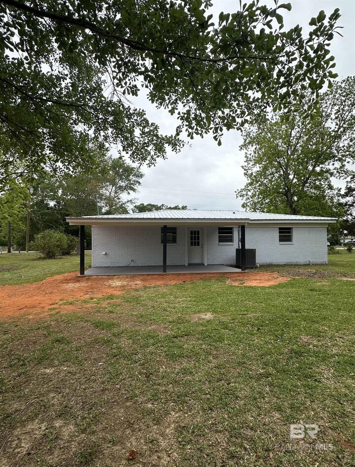 Property Photo:  45580 County Road 112  AL 36507-0000 