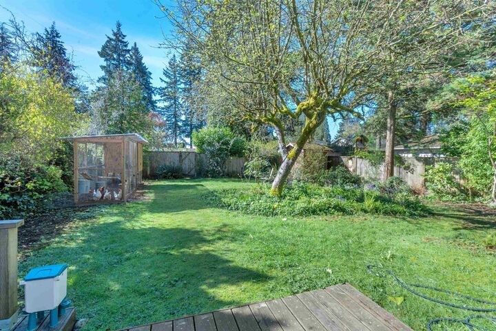 Property Photo: 825 W 20th Street BC V7P 2B5
