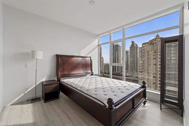 Property Photo: 6080 McKay Avenue 2102 BC V5H 0J4