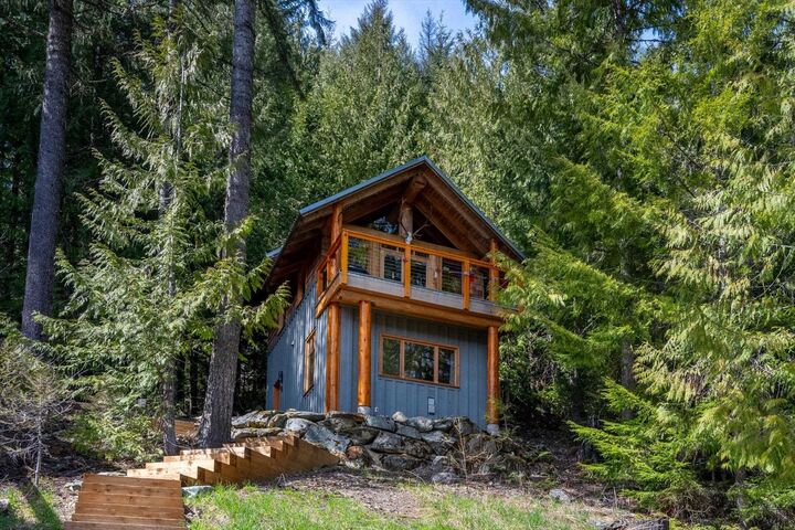 8396 Mountain View Drive — photo 1