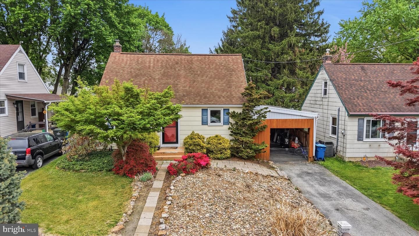 Property Photo:  809 S 15th Street  PA 17512 