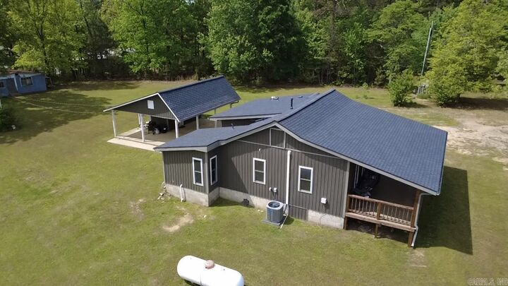 Property Photo:  2210 S Reine Street  AR 71953 