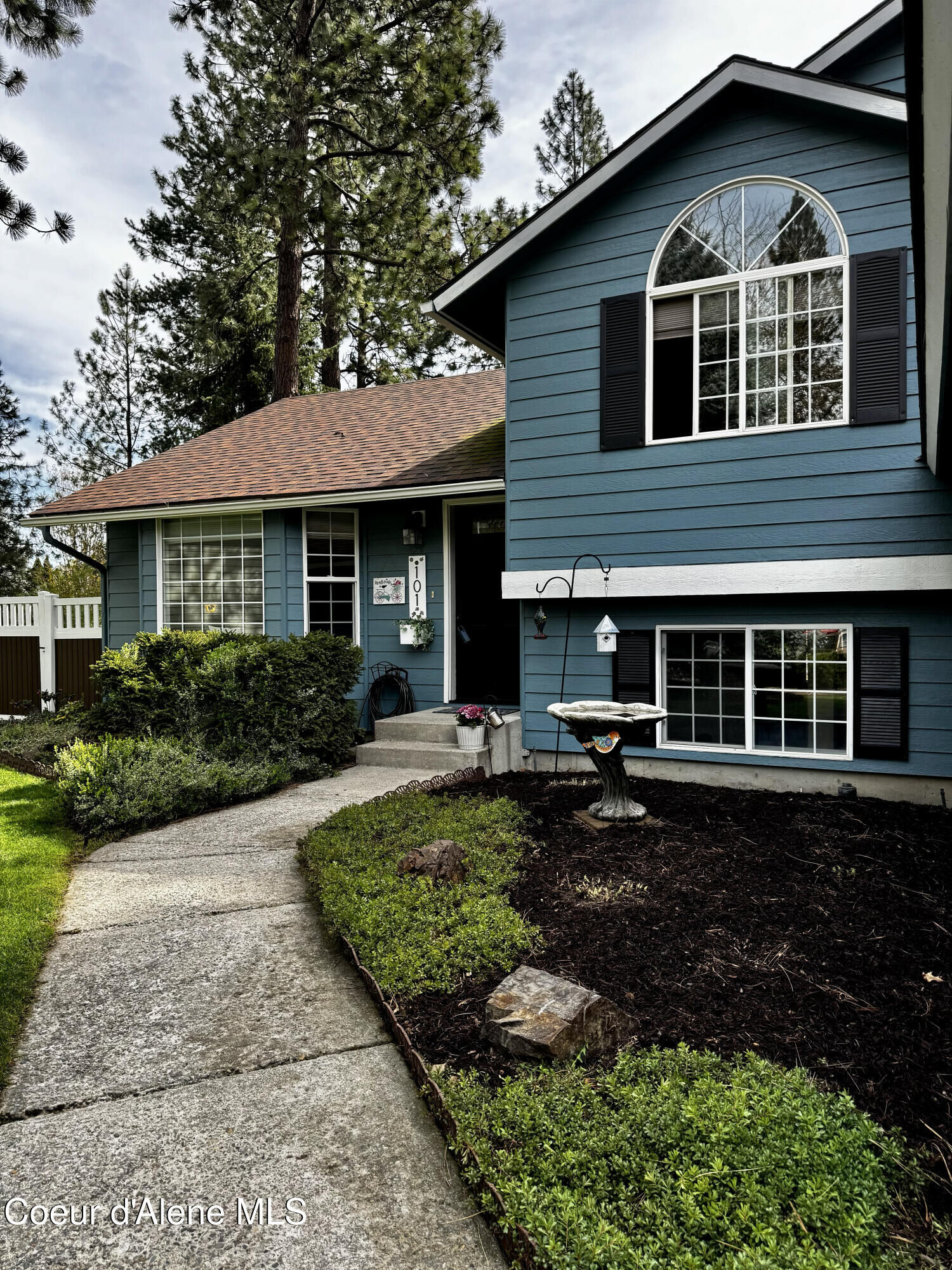 Property Photo:  101 S Riverwood Ct  ID 83854 