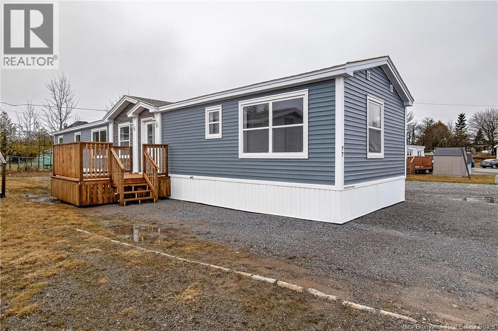 Property Photo:  77 Violet Street  NB E2M 5M6 