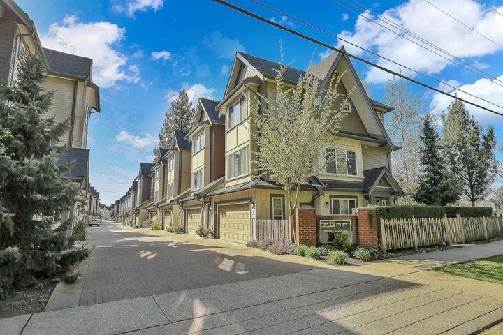 Property Photo:  6971 122 Street 17  BC V3W 1B6 