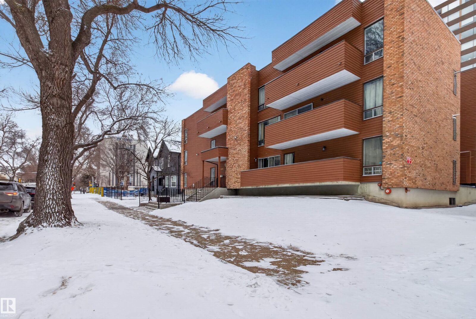 Property Photo: 10026 112 Street NW 305 AB T5K 1L9