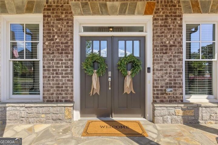 Property Photo:  988 Woodtrace Lane  GA 30011 