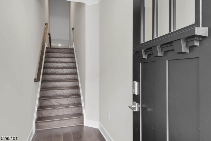 Property Photo:  92 Cinnamon Dr  NJ 07458 