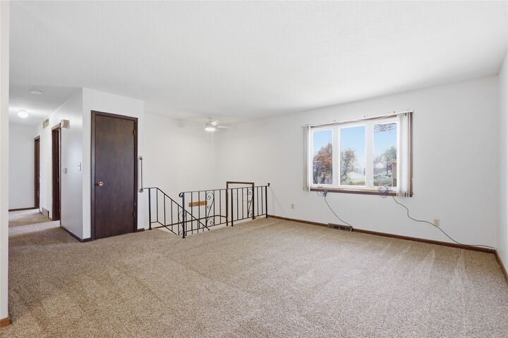 Property Photo:  625 Schaffer Boulevard  IA 50327 
