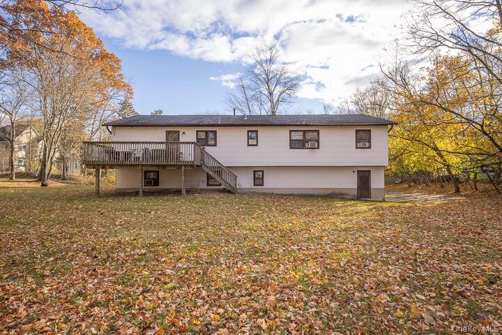 Property Photo:  17 Parker Boulevard  NY 10952 