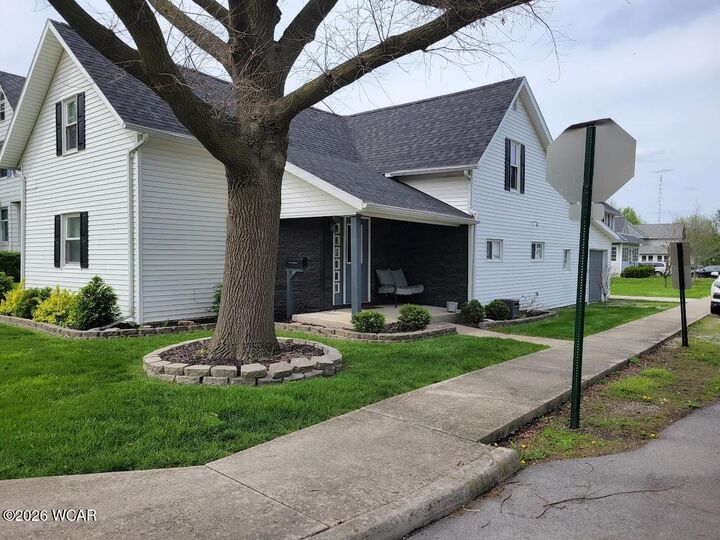 Property Photo: 128 E Montford Avenue OH 45810
