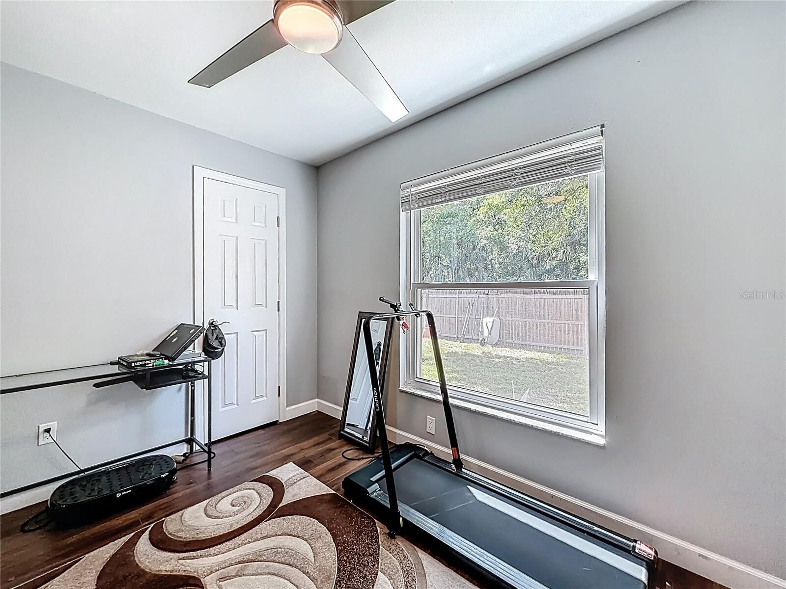 Property Photo:  1092 W Riviera Boulevard  FL 32765 