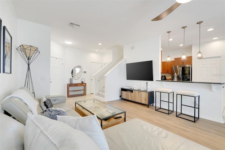 Property Photo: 5445 Leighton Lane FL 32765