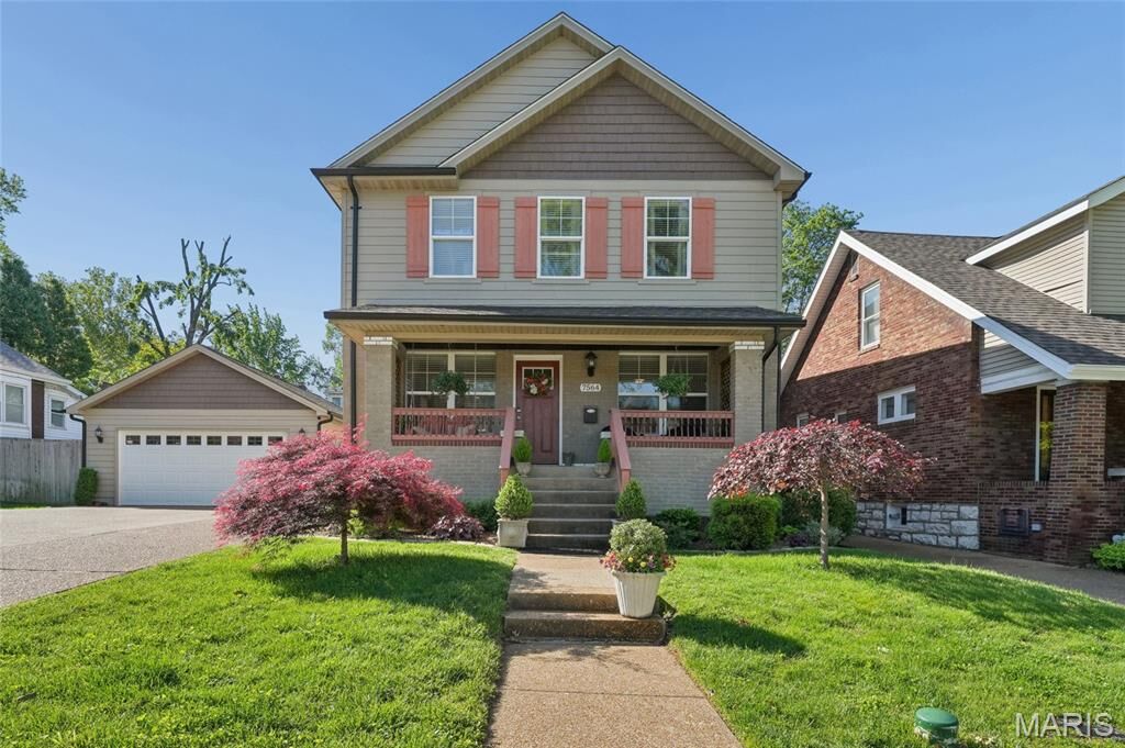 Property Photo:  7564 Council Place  MO 63117 