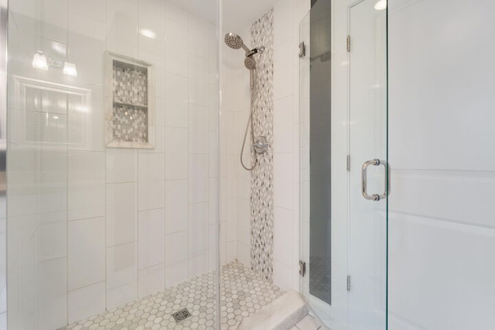 Property Photo:  6040 N Shoreland Ave  WI 53217 