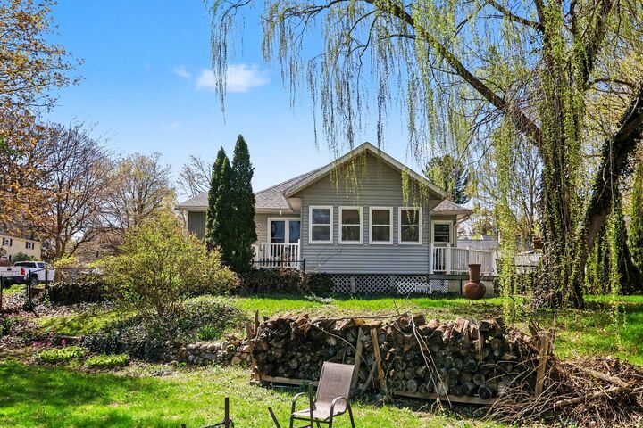 Property Photo:  326 W Chart Street  MI 49080 