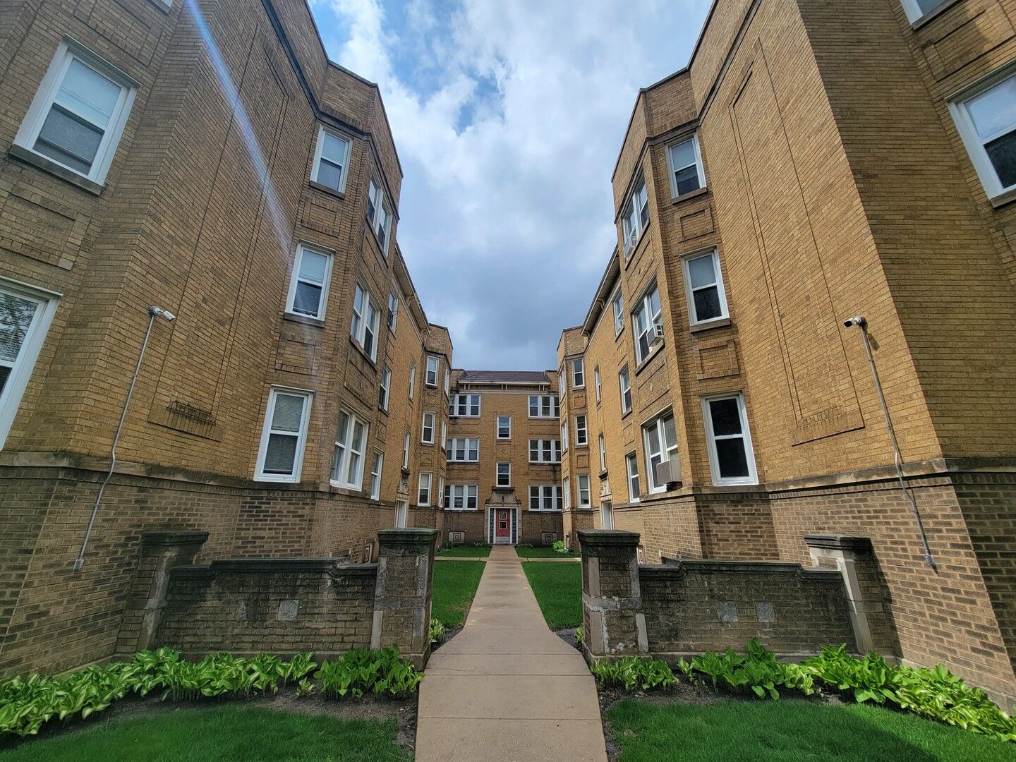 Property Photo:  6418 N Richmond Street 3A  IL 60645 