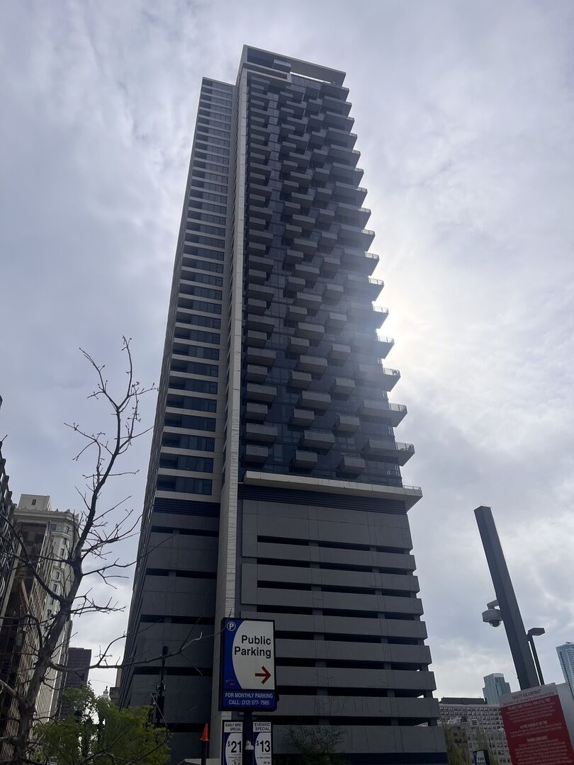 Property Photo:  235 W Van Buren Street 2415  IL 60607 