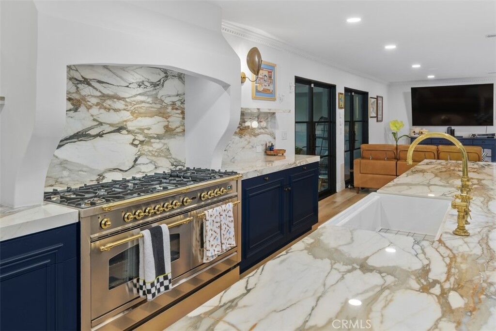 Property Photo: 5910 Victoria CA 92506