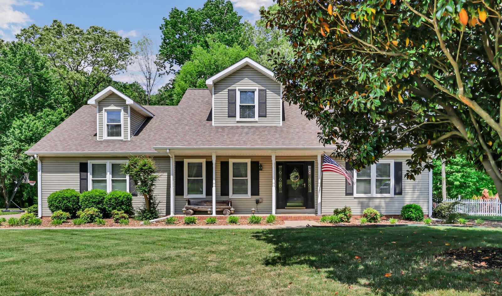 Property Photo:  3424 Clearwater Dr  TN 37042 