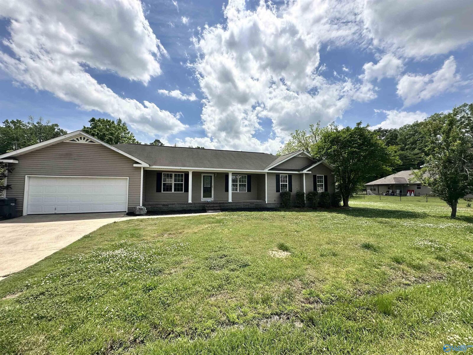 Property Photo:  905 Vine Street  AL 35905 