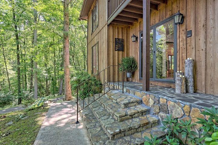 Property Photo:  192 Brookwood Drive  GA 30512 