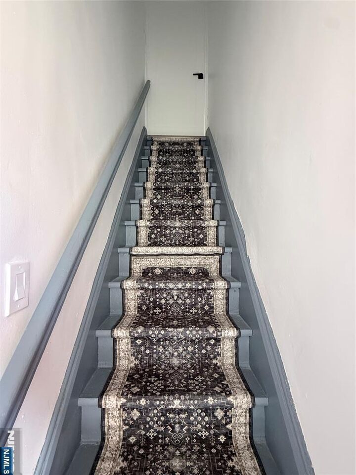 Property Photo:  104 Echo Place 2  NJ 07407 