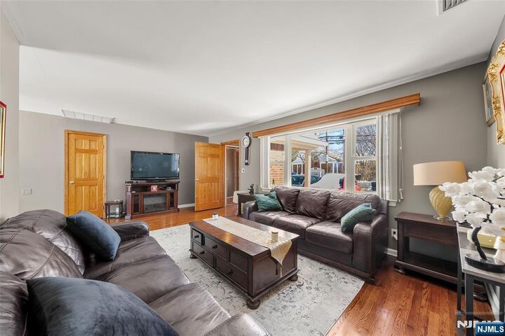 Property Photo:  219 Farview Avenue  NJ 07652 