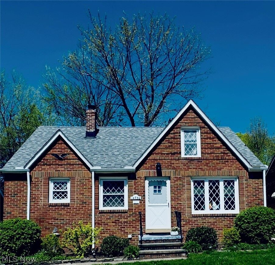 Property Photo: 14730 Orchard Park Avenue OH 44111