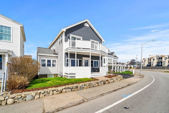 Property Photo:  501 Ocean Boulevard  NH 03842 