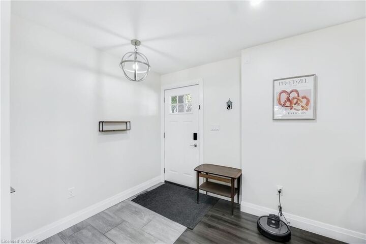 Property Photo: 18 Tweedsmuir Avenue ON N5W 1K5