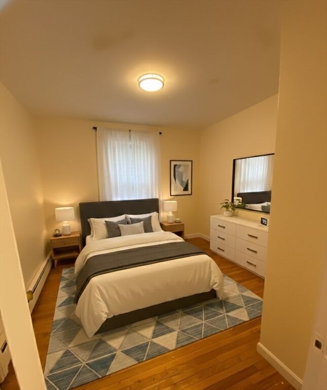 Property Photo:  144 Chelsea Street 1R  MA 02128 