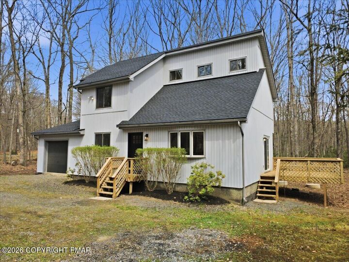 Property Photo: 186 Timberlane Drive PA 18210