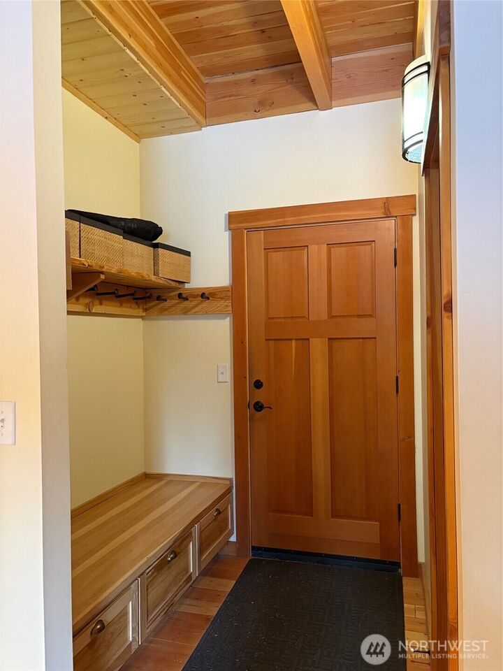 Property Photo:  19052  Gill Creek Road  WA 98826 