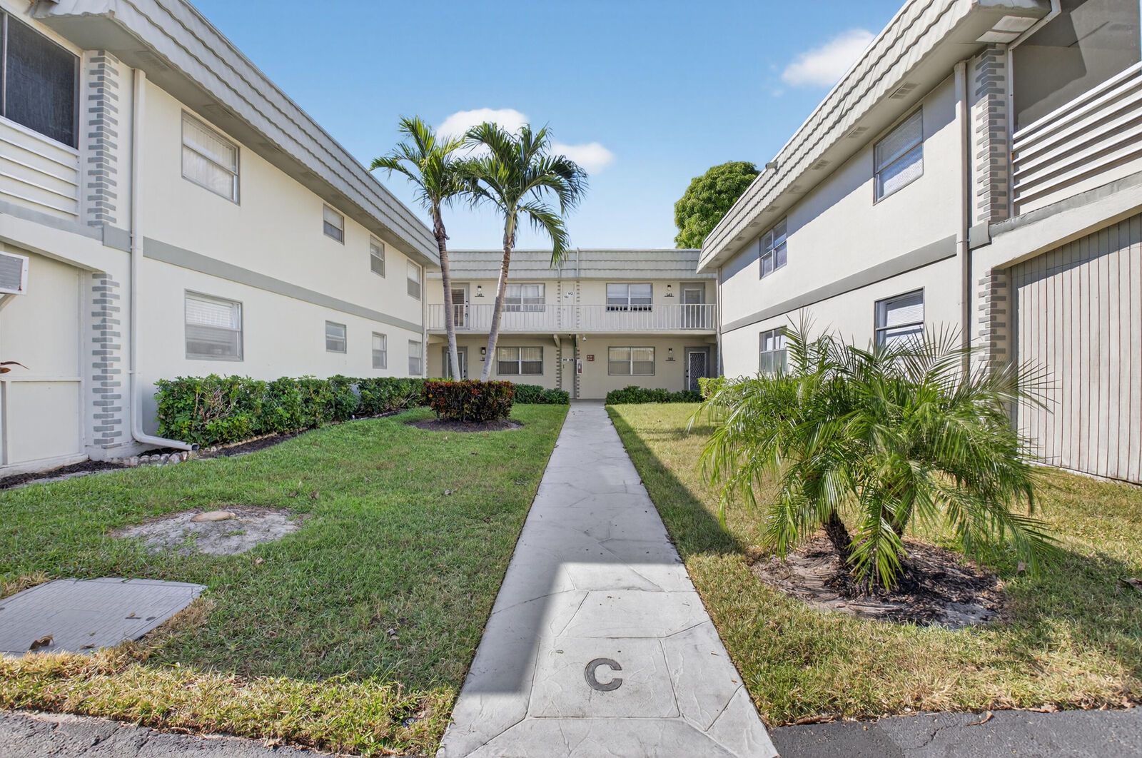 Property Photo:  118 Monaco Boulevard 118  FL 33446 