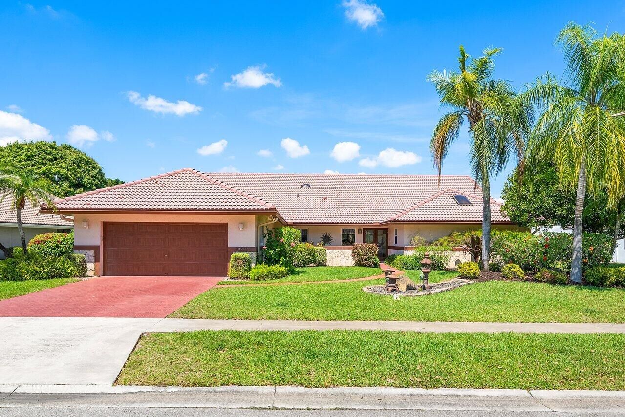 Property Photo:  10215 Boca Woods Lane  FL 33428 