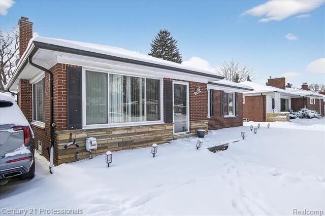 Property Photo:  16786 Sprenger Avenue  MI 48021 