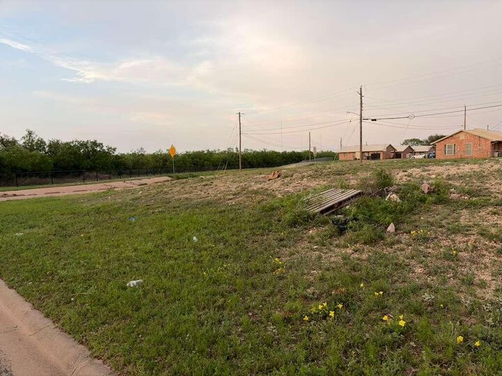 Property Photo:  2314 N Poe Street  TX 76903 
