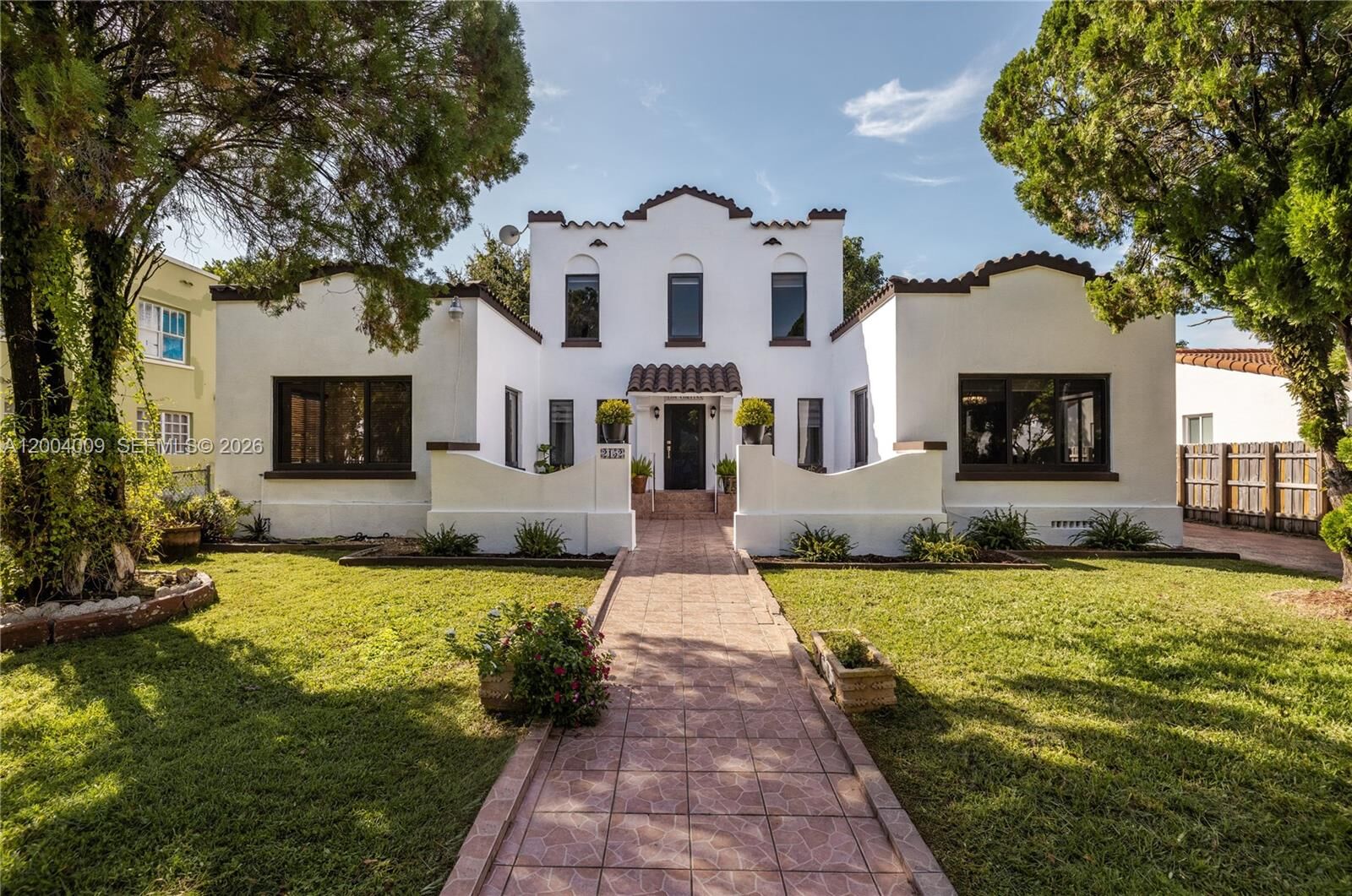 Property Photo:  2152 SW 10th St  FL 33135 