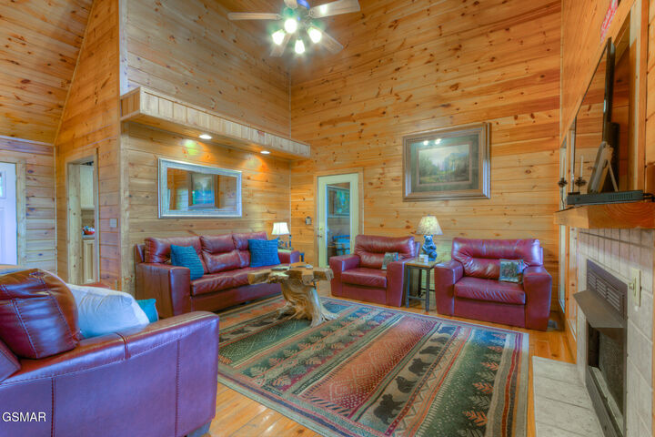 Property Photo:  3810 Old Mountain Road  TN 37876 
